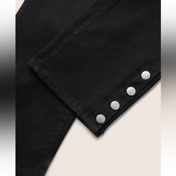 BloomChic Plus Size XL Black Wash Button Detail Elastic Wais Slim Jeans us16 - Picture 6 of 8